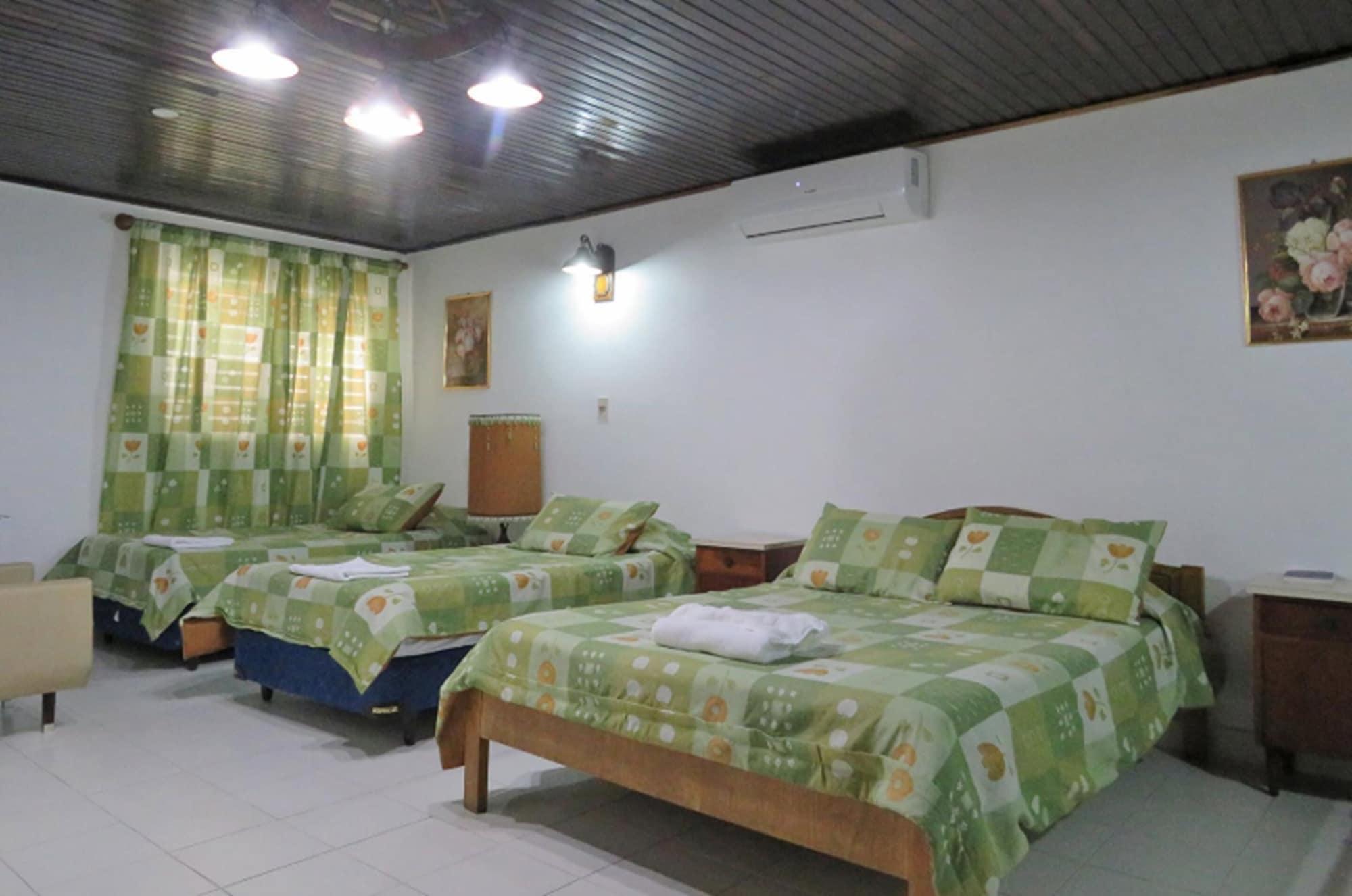 Hotel Palmas Del Sol Asunción Esterno foto